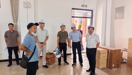 陈玉华副校长深入上海路校区施工现场推进信息化项目建设